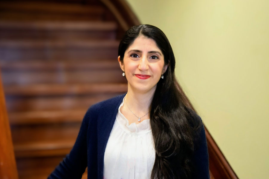 Professor Elham Marzi Earns U Of T Early Career Teaching Award U Of T