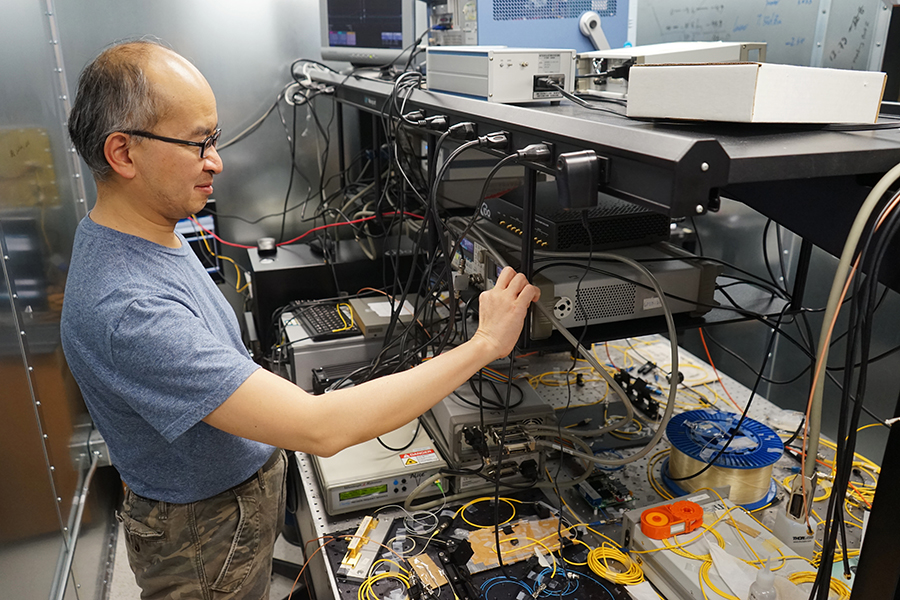 Professor Hoi-Kwong Lo (ECE). (Photo: Jessica MacInnis)