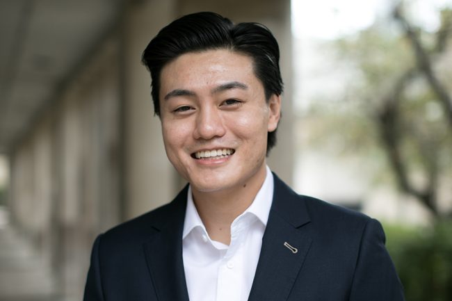 Paul Chen (ChemE PhD 2T2) has earned a Schmidt Science Fellowship for his research into engineering and nanotechnology. He is among only 29 Fellows from around the world in the 2022 cohort. (Photo: Dewey Chang)