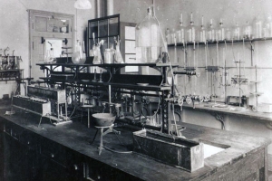 Innovation and entrepreneurship has a long history at U of T, dating back to the days of Frederick Banting's laboratory (photo courtesy Faculty of Medicine)