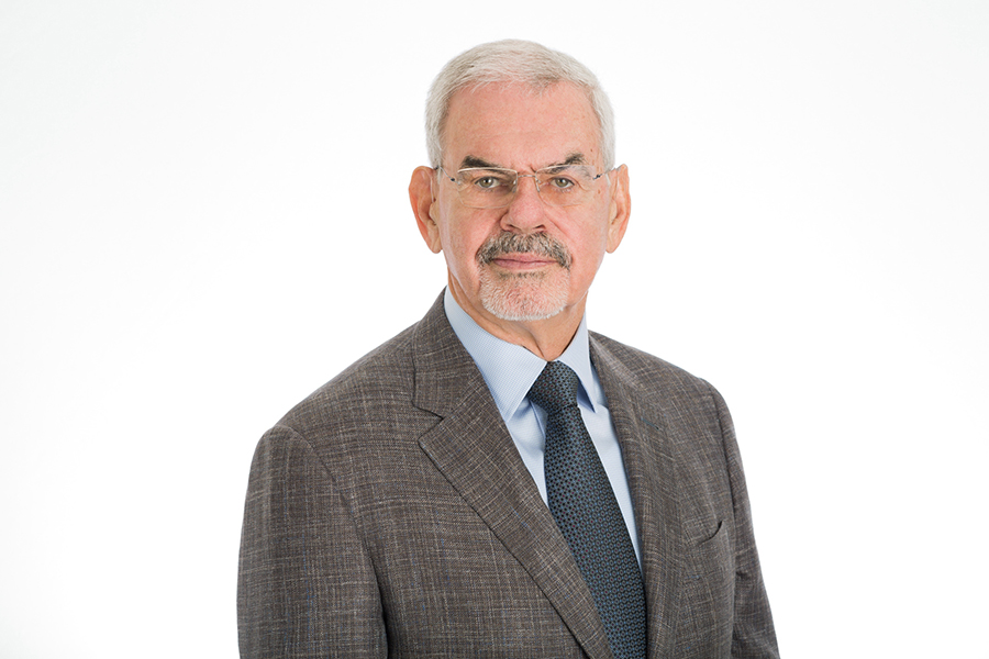 U of T recognizes William Troost (ChemE 6T7) with a Doctor of Laws, honoris causa, on June 19 at Convocation Hall. (Photo: Stephen James Hutchinson)