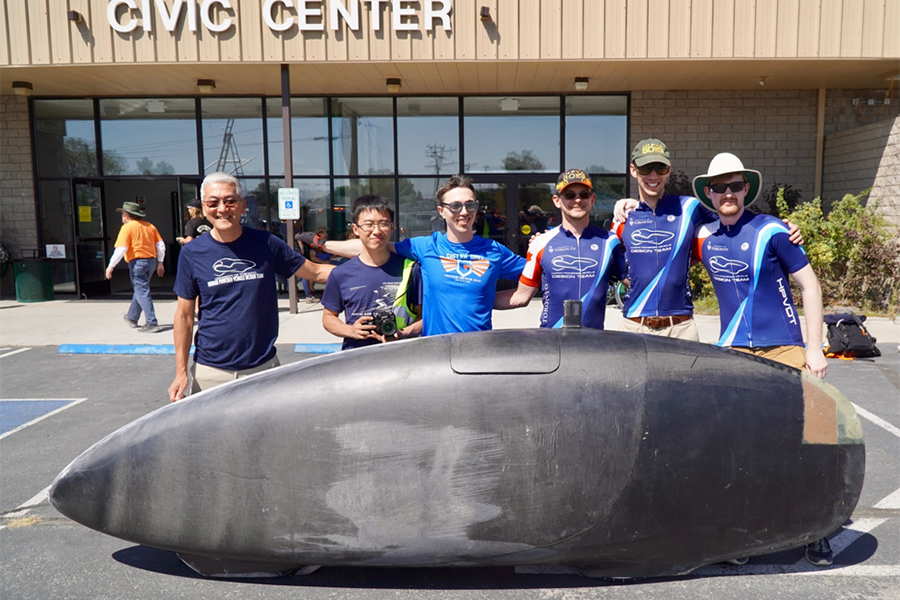 From left to right, Professor Jun Nogami (MSE), Jack Yu (Year 3 MSE), Trefor Evans (EngSci 1T4, UTIAS PhD Candidate), Calvin Moes (EngSci 1T3 + PEY, MSE PhD candidate), Evan Bennewies (EngSci 1T8 + PEY), and Luke Patterson (MechE 1T9 + PEY) (Photo: D. Guthrie)