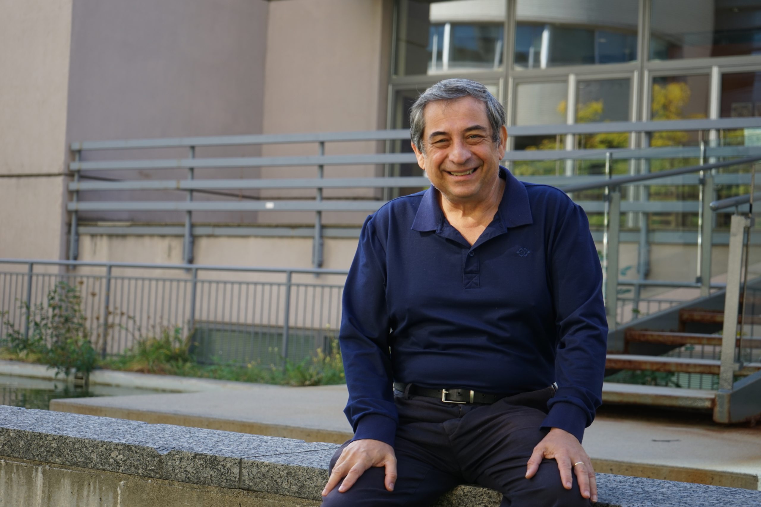 Professor George Eleftheriades (ECE) achieved a practical mechanism for ‘full-duplex nonreciprocity,’ a property in metamaterials that allows for manipulation of both incoming and reflective beams of light. (Photo: Matthew Tierney)