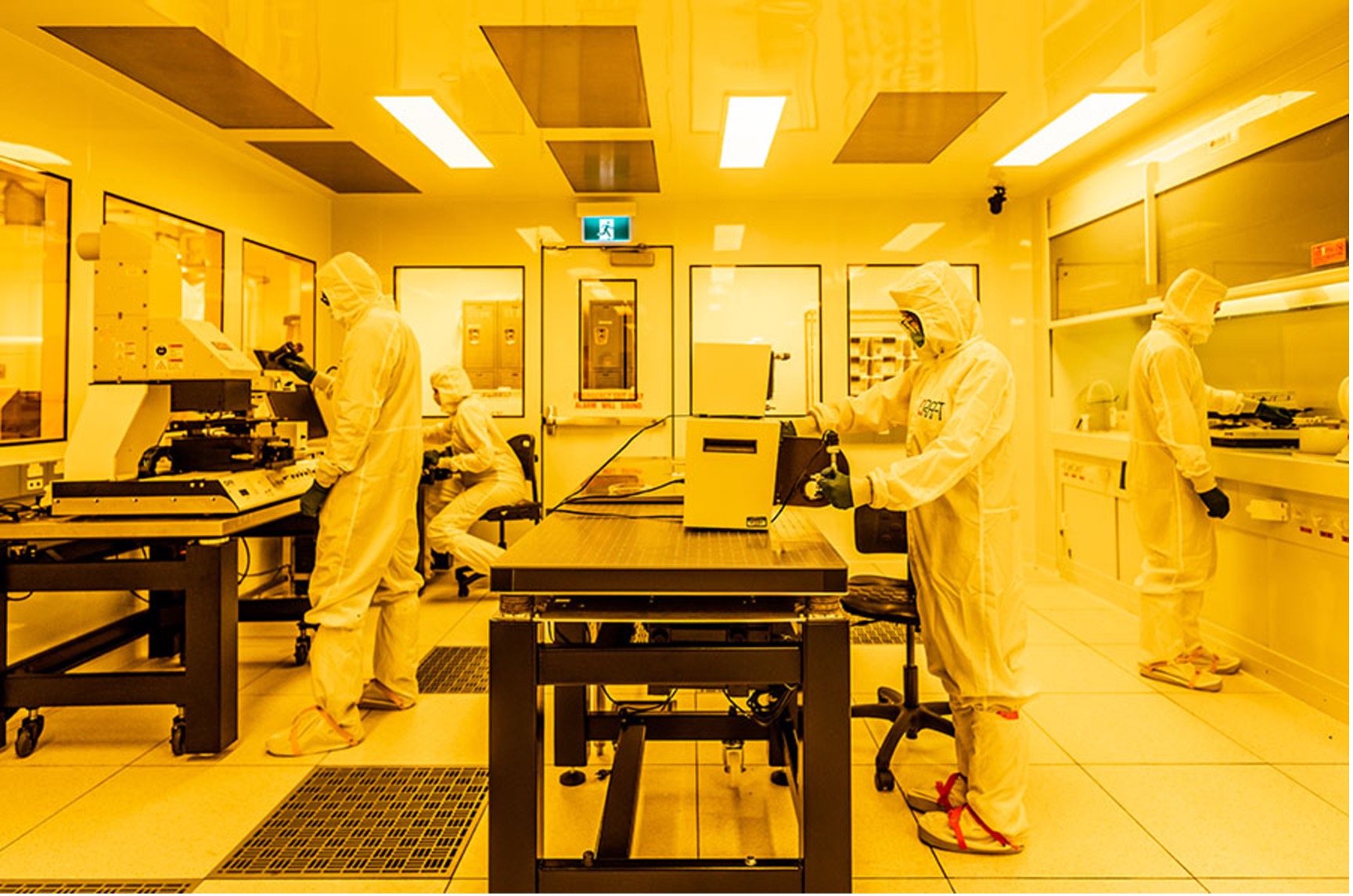 Researchers working in the Device Foundry