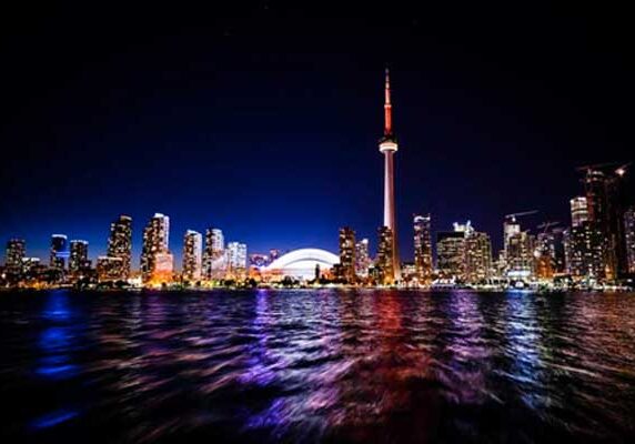LEDToronto LEDs light up Toronto's CN Tower (Photo: Amarpreet via Flickr).