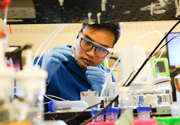 Phil De Luna (MSE PhD Candidate) is among those named to this year’s Forbes 30 Under 30 list. (Photo: Tyler Irving)